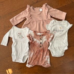 Newborn baby girl clothes bundle 🎀